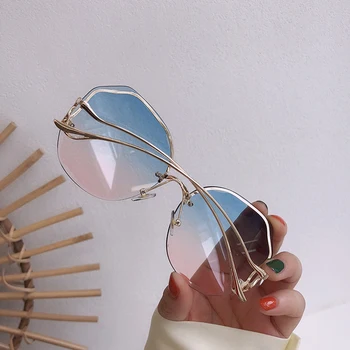 2021 Moda Ceai Gradient de ochelari de Soare pentru Femei Apa de Ocean Taie Împodobite Lentile de Metal Curbat Temple Ochelari de Soare Femei UV400 Ochelari